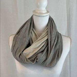 Oversized infinity scarf